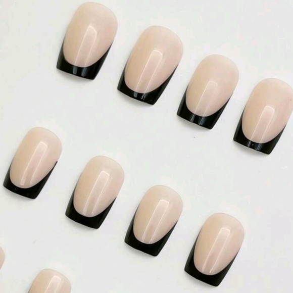 Beautiful Nail Black French Tip Square Manicure Press On Nails Kit - Picture 2 of 11